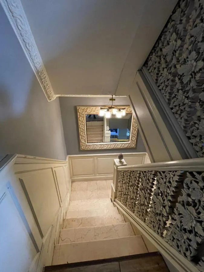 Yali Beach Houses Istanbul Apartment